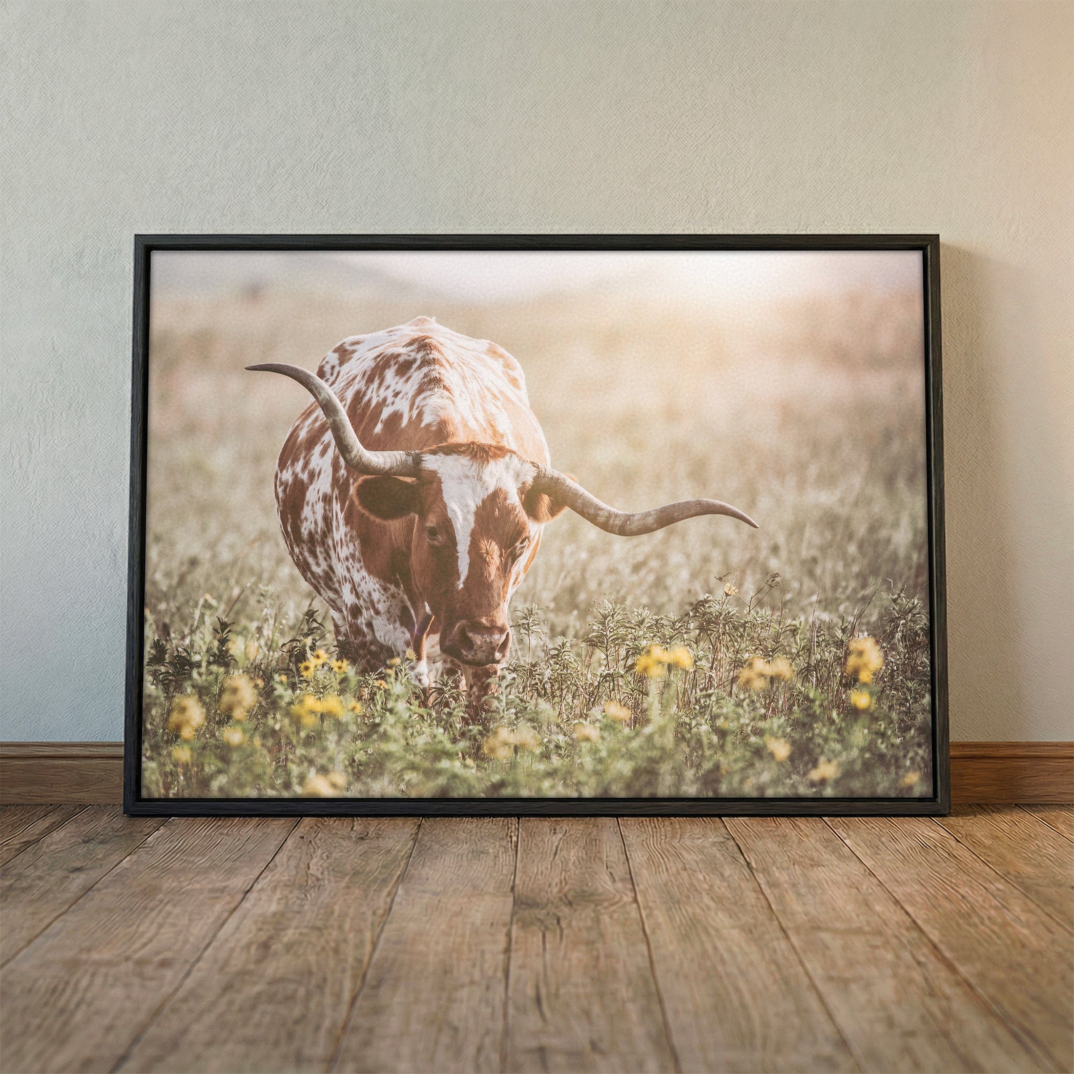 Hi-STANDARD　TM paint CANVAS Rustic Farmhouse Artwork: Texas Longhorn & Wildflowers